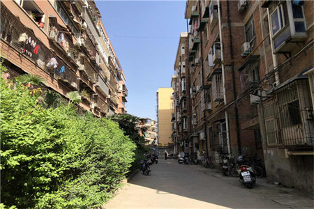 南湖大源·枫香小镇1室1厅1卫精装修出售